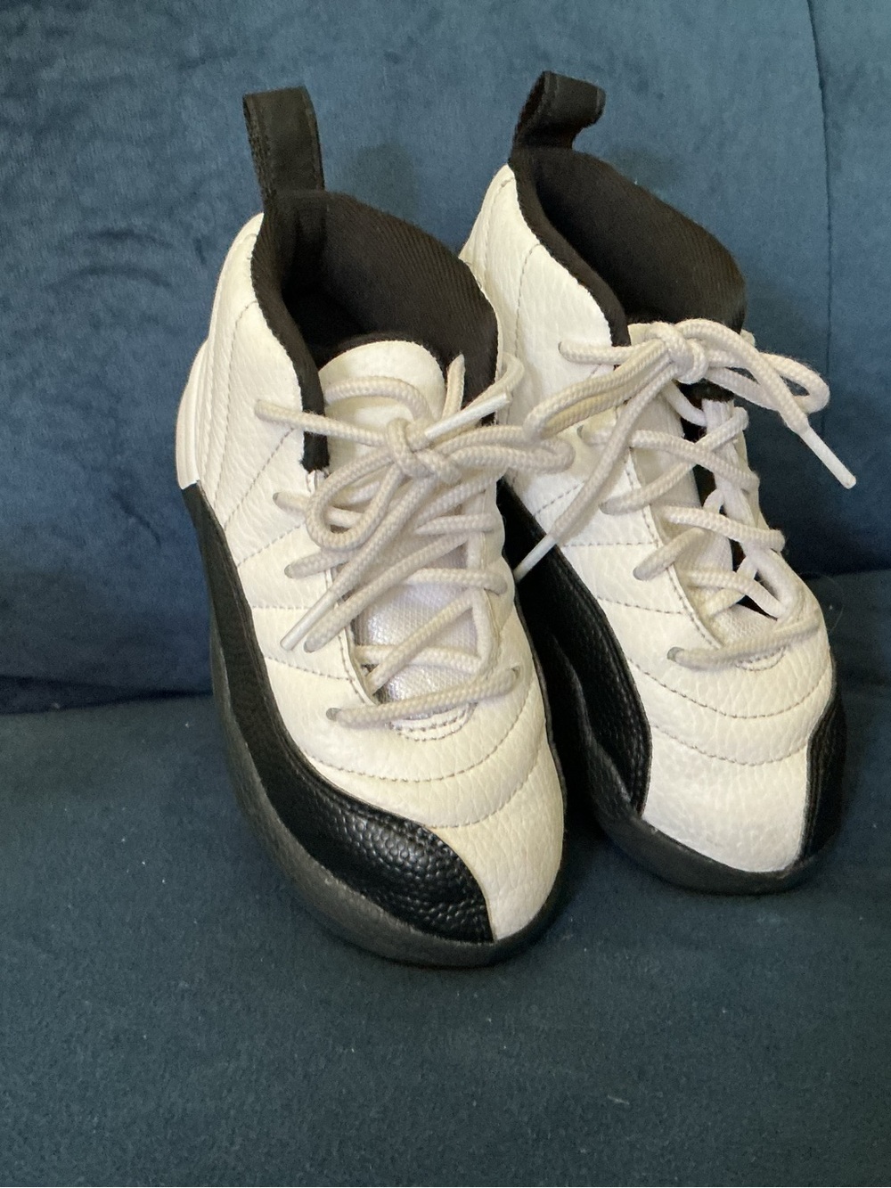 Nike Kids White and Black Low-Top Sneakers
